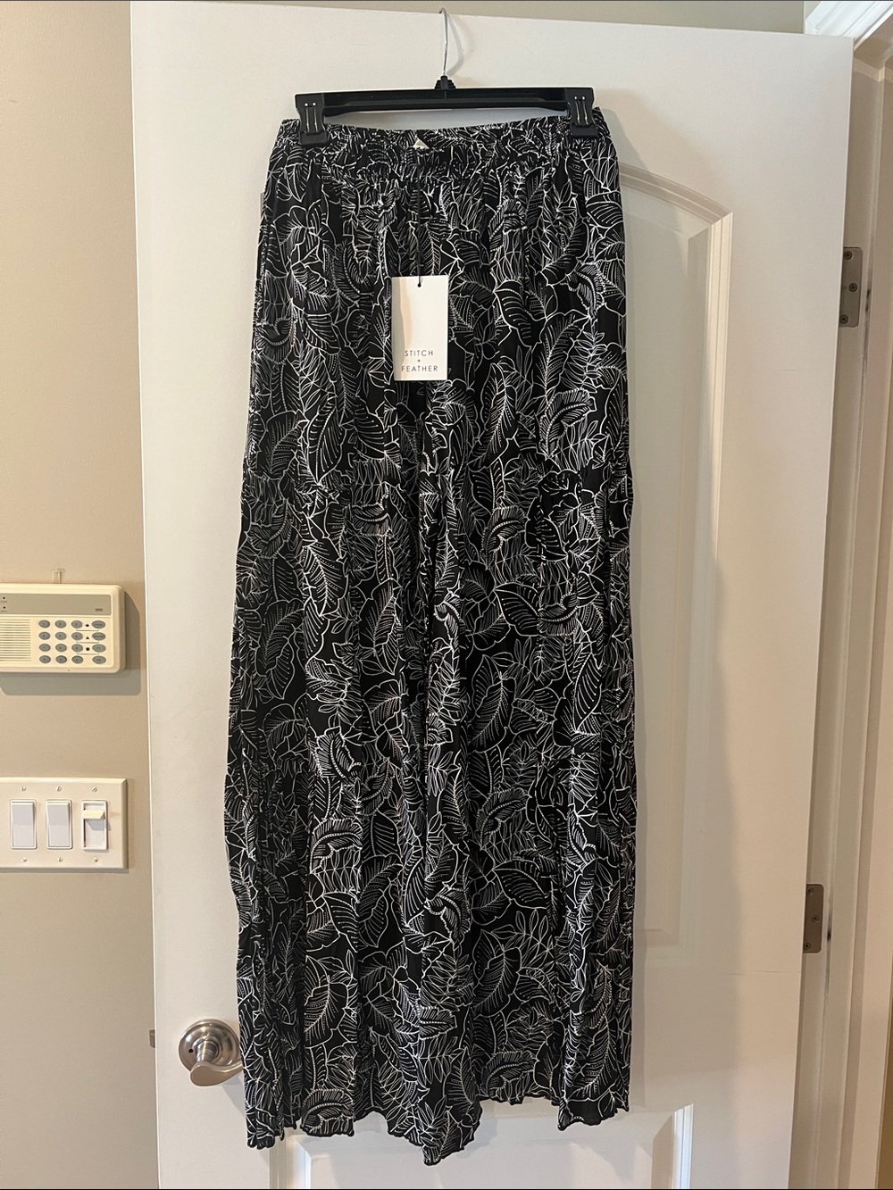 Black Leaf-Print Wide Leg Pants